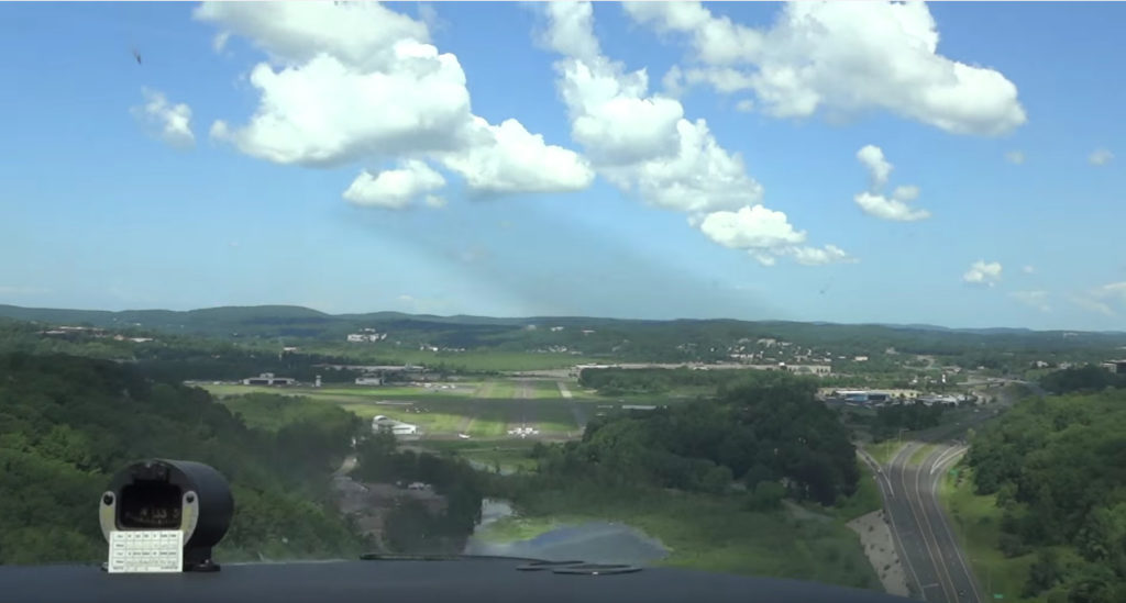 DXR's runway 35 approach